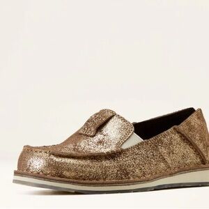 Women’s Ariat Cruisers